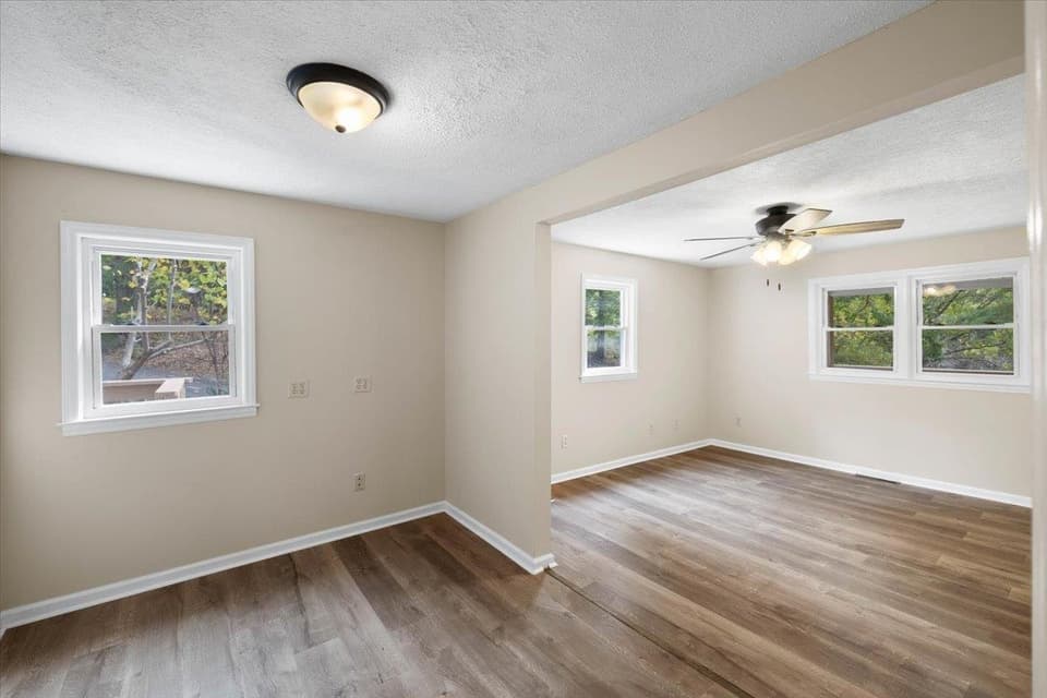 1008 Rock Road E, photo 10 of 27