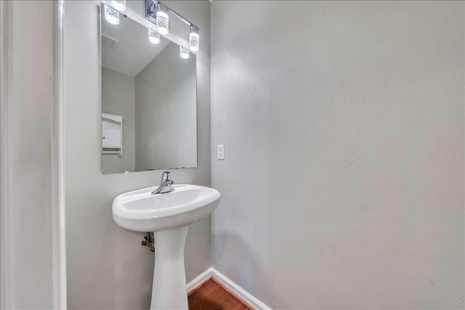 505 Keystone Drive, photo 15 of 40