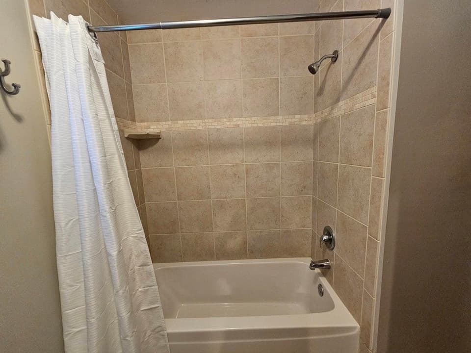 950 McHenry Avenue NE, photo 15 of 15
