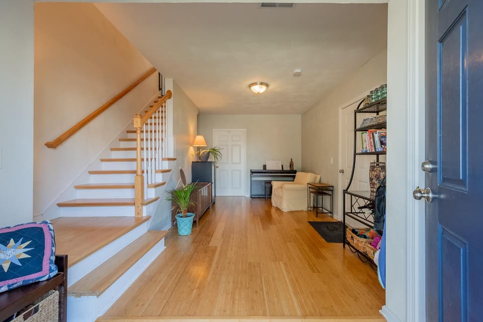 365 Chelsea Loop, photo 4 of 40