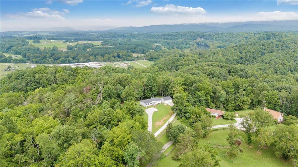 963 Magnolia Ln, photo 9 of 25