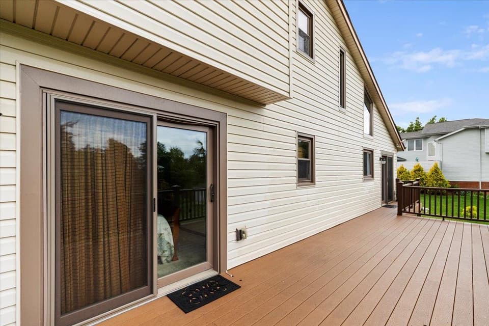 285 Briarwood Drive SW, photo 4 of 40
