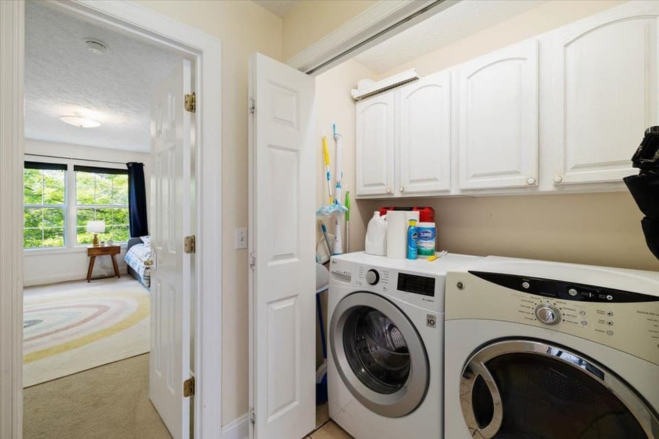 410 Oak Tree Boulevard, photo 18 of 29