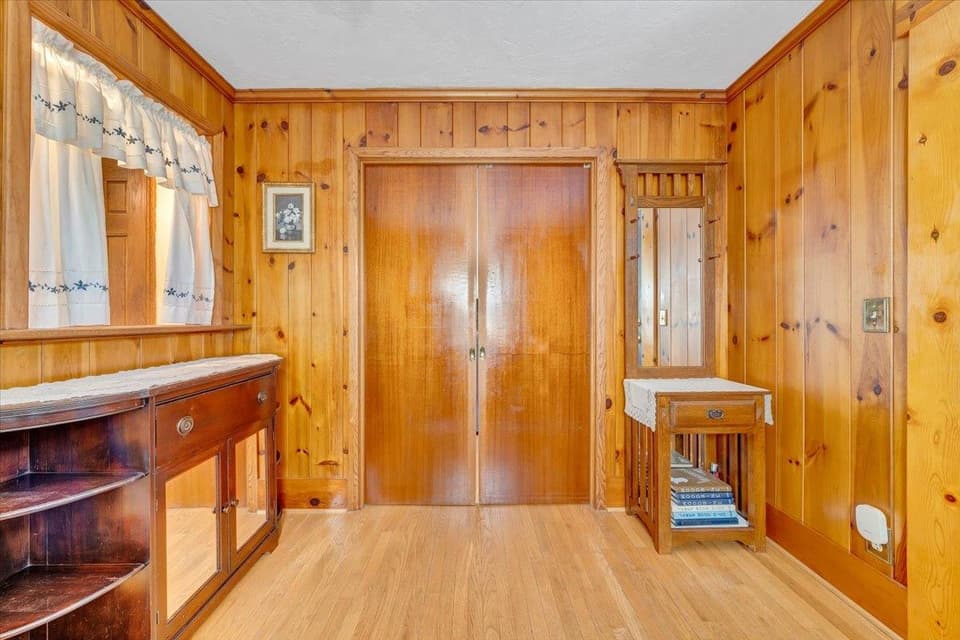 625 Mountainview Drive SW, photo 4 of 31