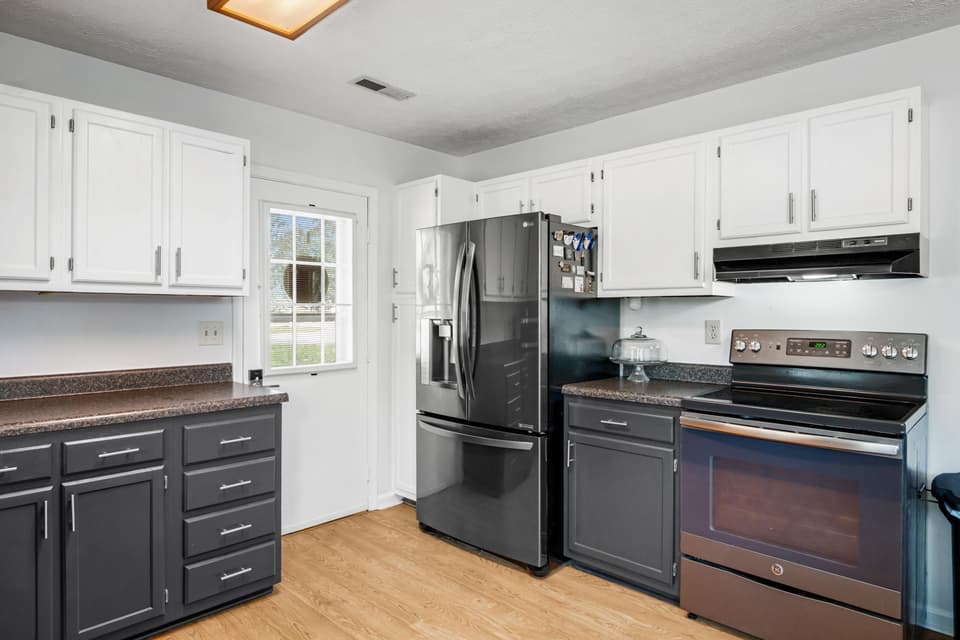 520 Hemlock Street, photo 10 of 40