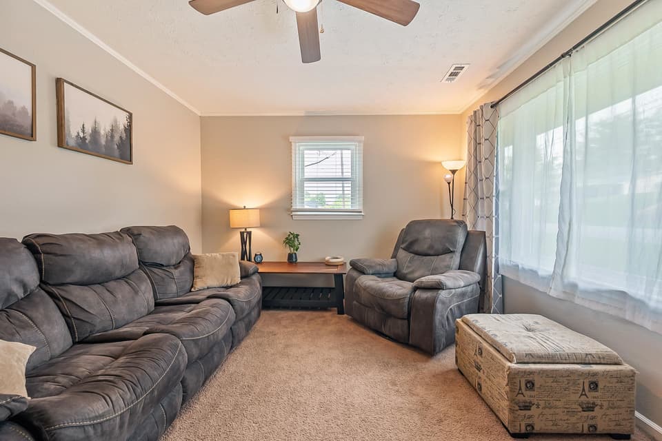 465 Montgomery Street, photo 9 of 40