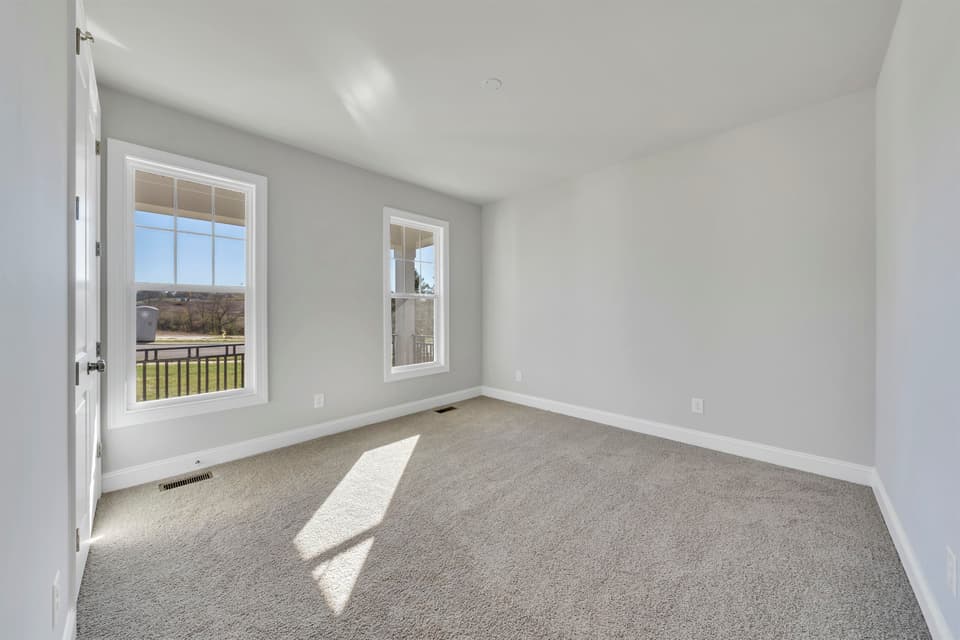 984 Round Meadow Drive, photo 6 of 39
