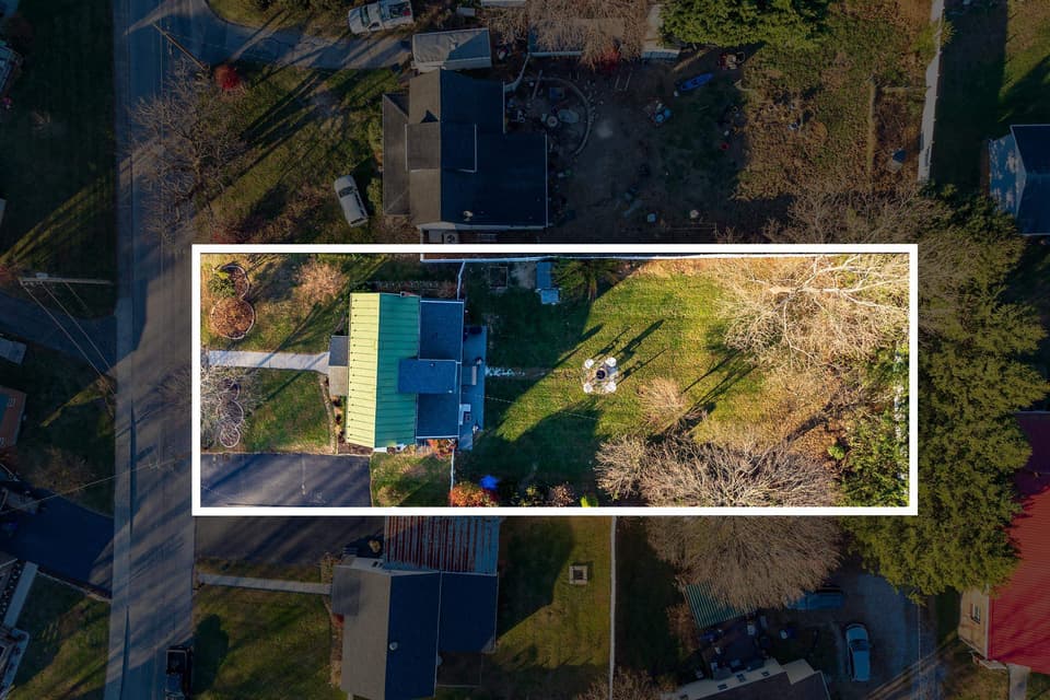 405 Lester Street, photo 3 of 40