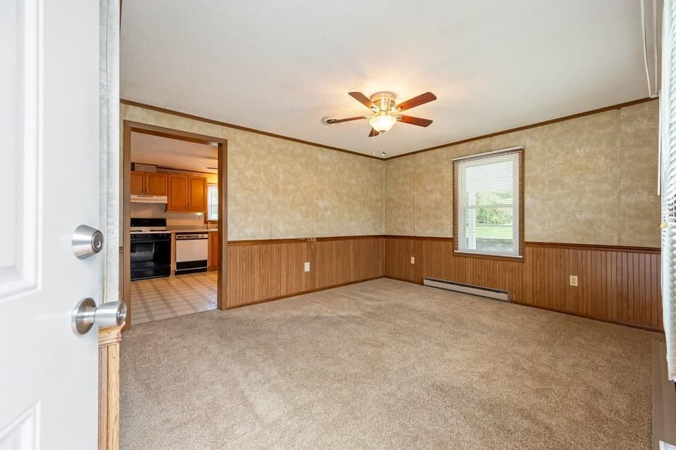 1045 Brown Street, photo 7 of 40