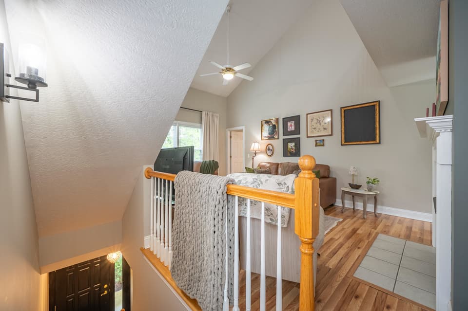 420 Tall Oak Boulevard, photo 6 of 40