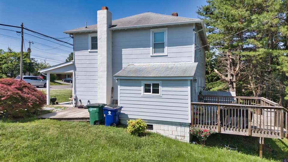 3920 Roanoke Street, photo 10 of 14