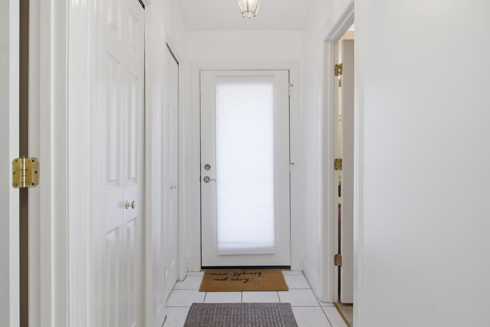 450 Silver Leaf Drive, photo 7 of 27