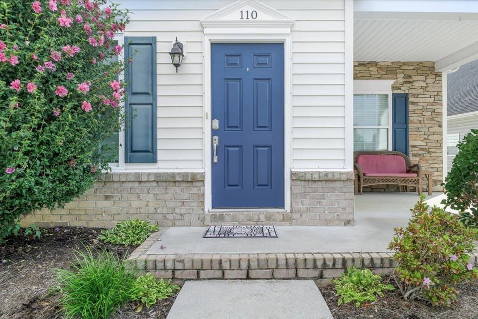 110 Roudabush Drive, photo 4 of 34