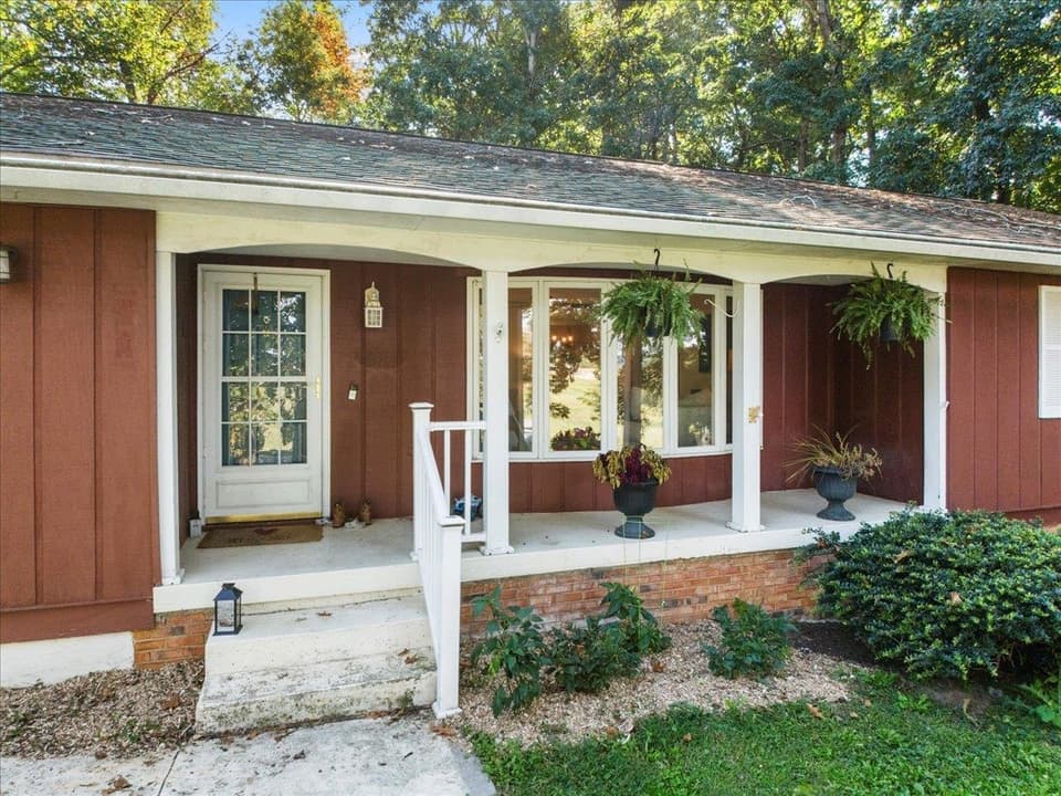1144 Round Meadow Drive, photo 5 of 40