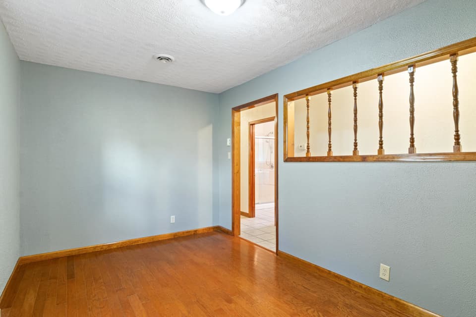 4550 Wayside Drive, photo 18 of 40