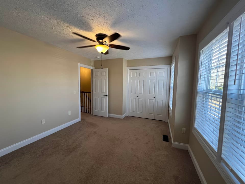 135 Willow Oak Drive, photo 12 of 23