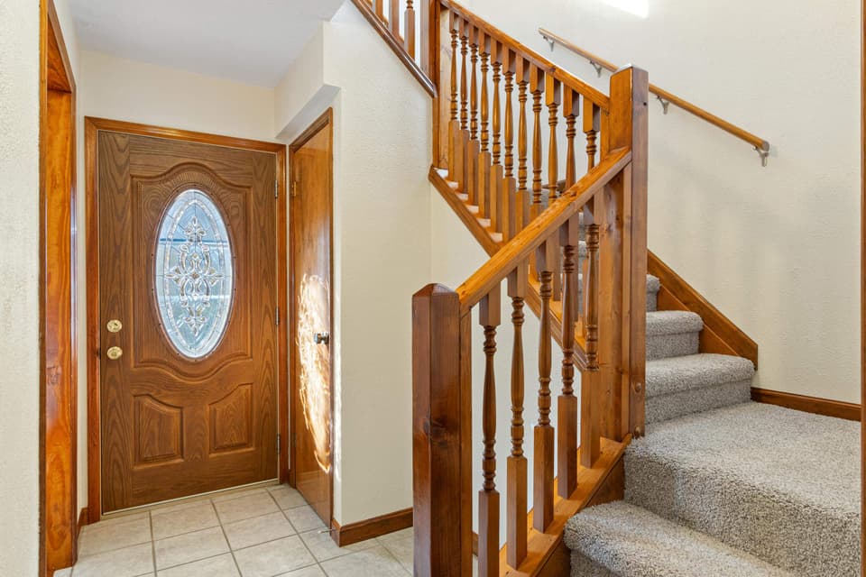 4550 Wayside Drive, photo 5 of 40