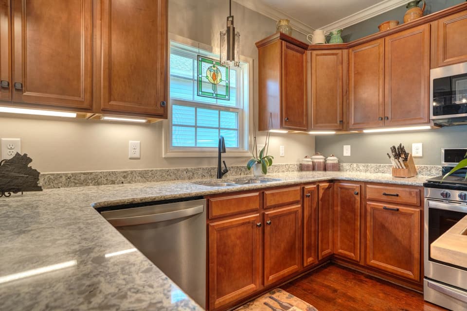 150 Roudabush Drive, photo 18 of 34