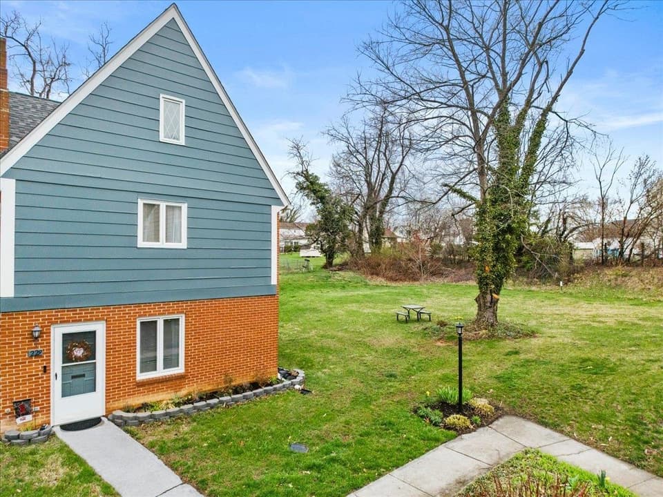229 Lester Place, photo 39 of 40