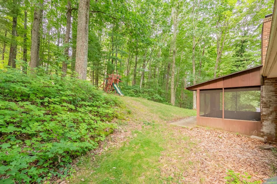 1245 Chestnut Drive, photo 36 of 40