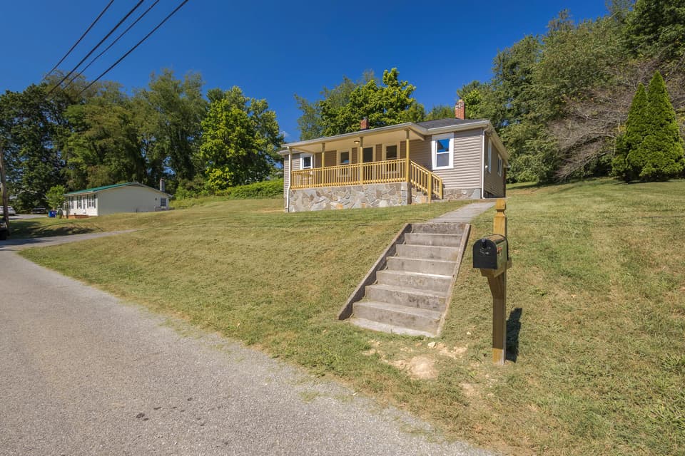 630 School Lane, photo 26 of 33