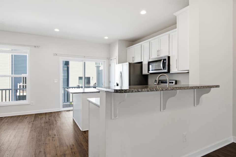 300 Hamilton Avenue NW, photo 11 of 40