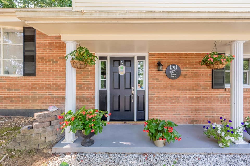 1265 Chestnut Drive, photo 6 of 40