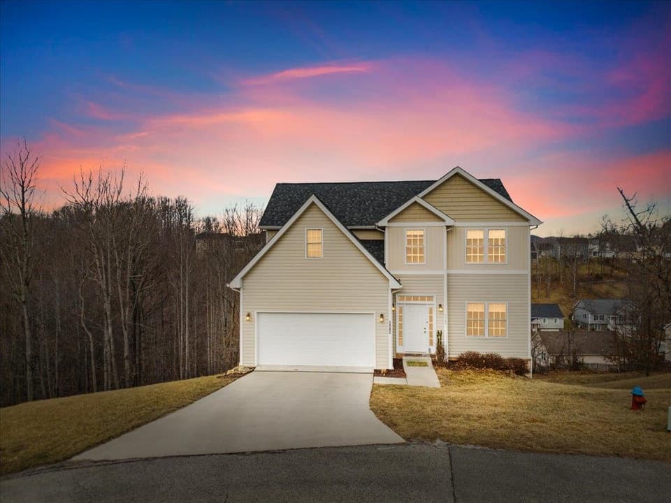 1140 Crosscreek Drive, photo 4 of 40