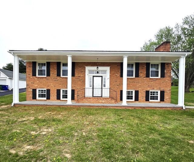 290 Briarwood Drive, photo 4 of 32