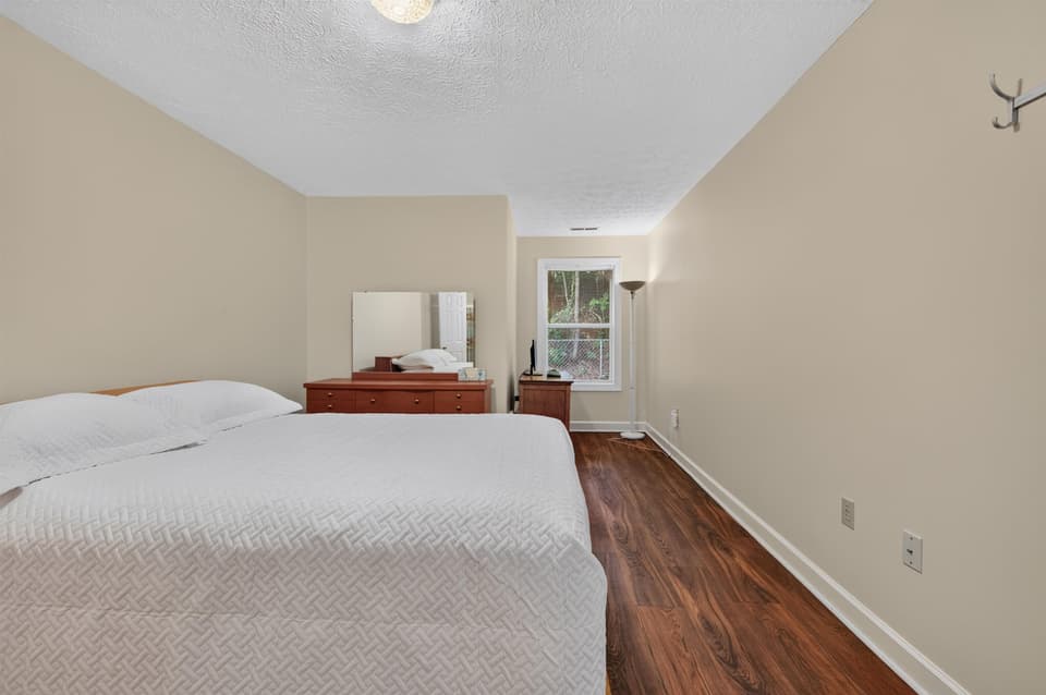 650 Kamran Drive, photo 18 of 40