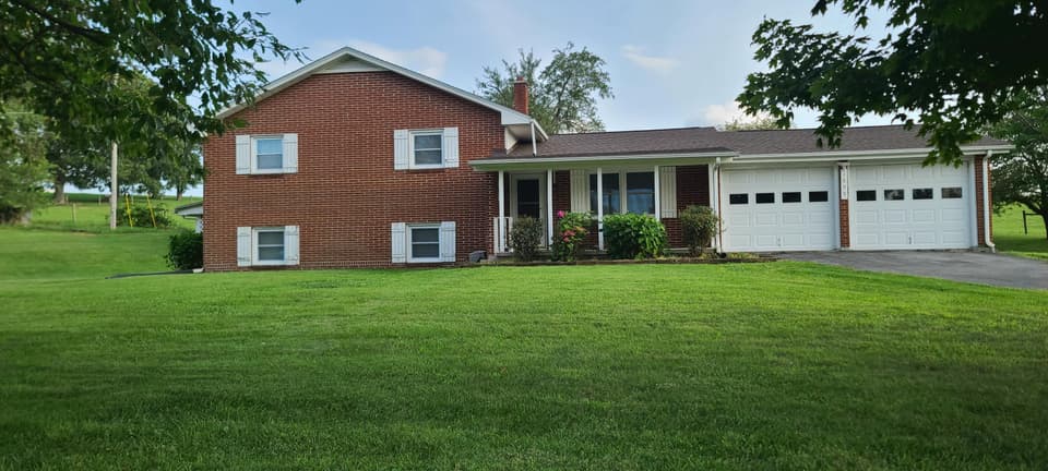 1699 Harman Dr, photo 15 of 39