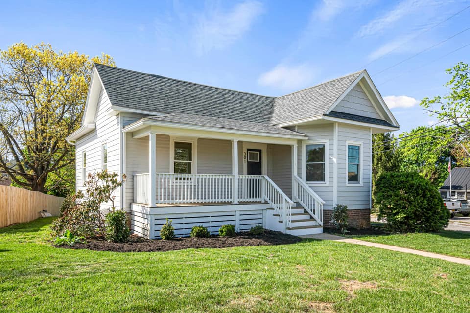 301 Park Street, photo 2 of 40