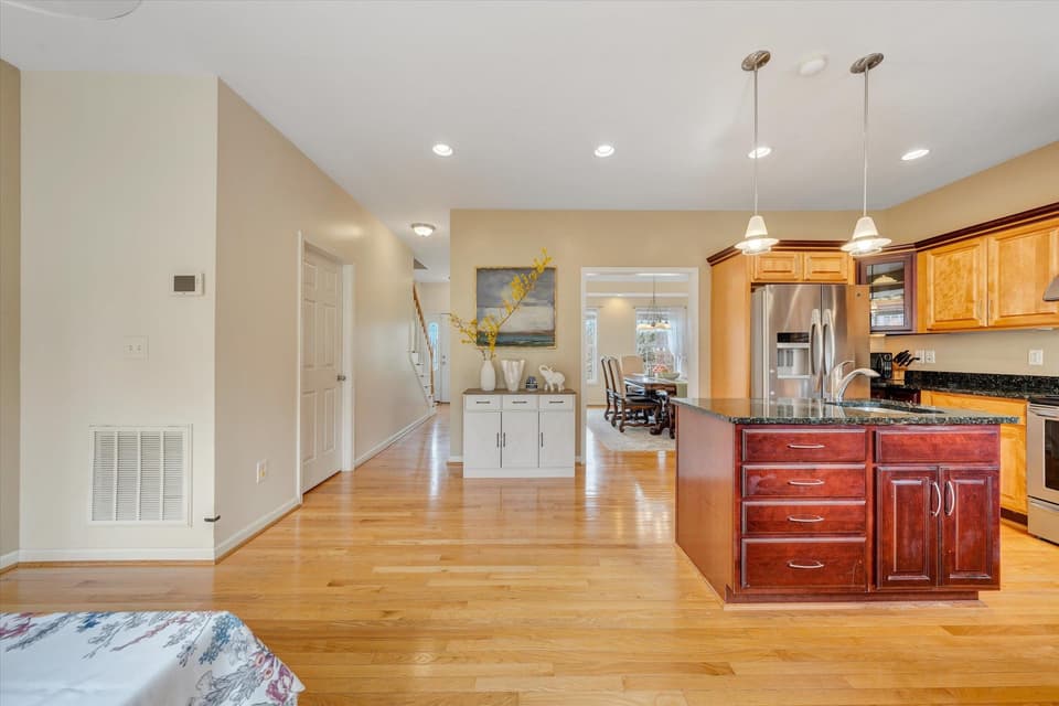 2065 Lake Vista Drive, photo 16 of 40