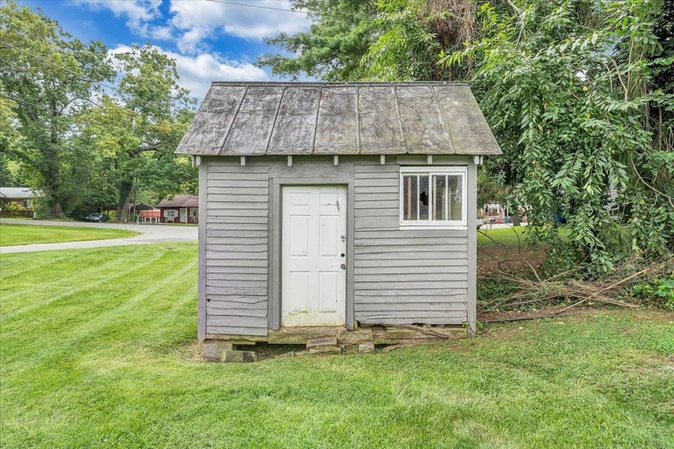 340 Montgomery Street, photo 28 of 32