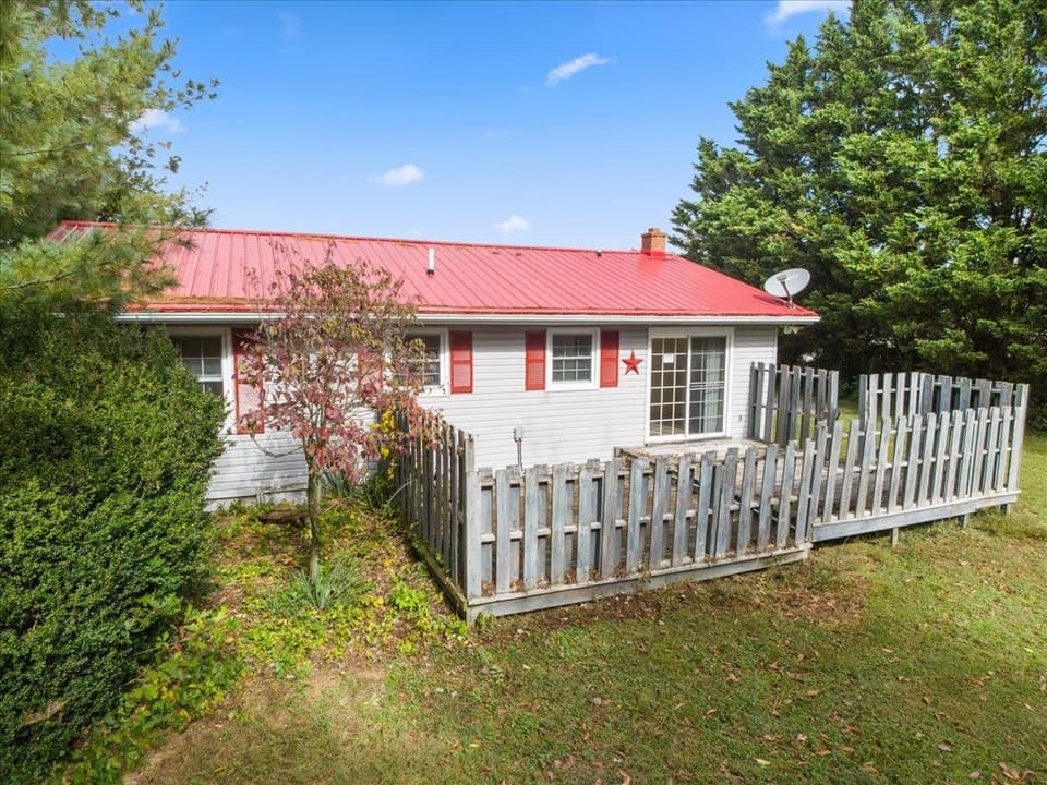 1363 Dow Street, photo 33 of 40