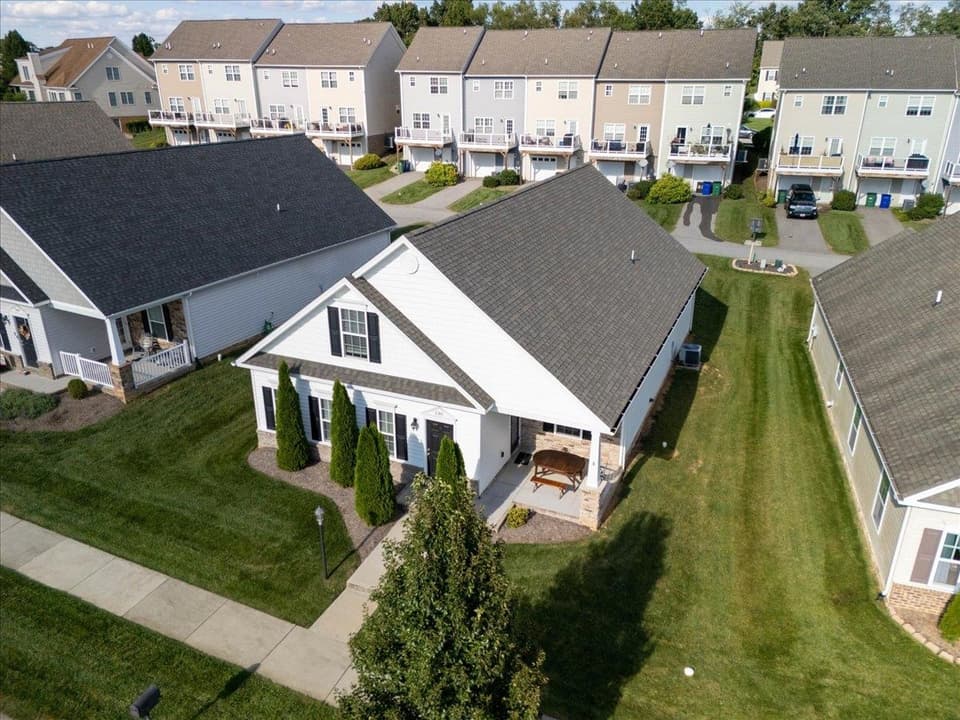 130 Roudabush Drive NW, photo 2 of 24