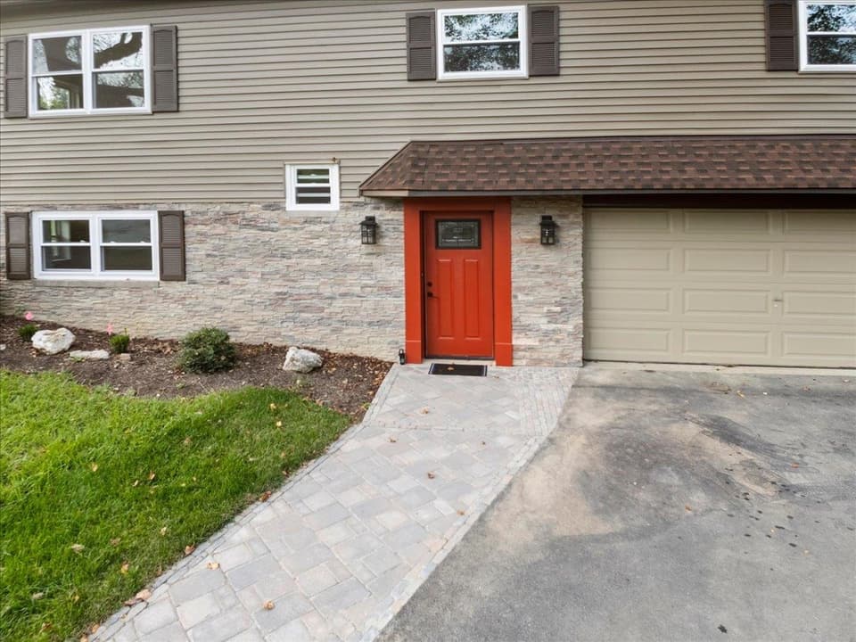 95 Sara Street, photo 9 of 40