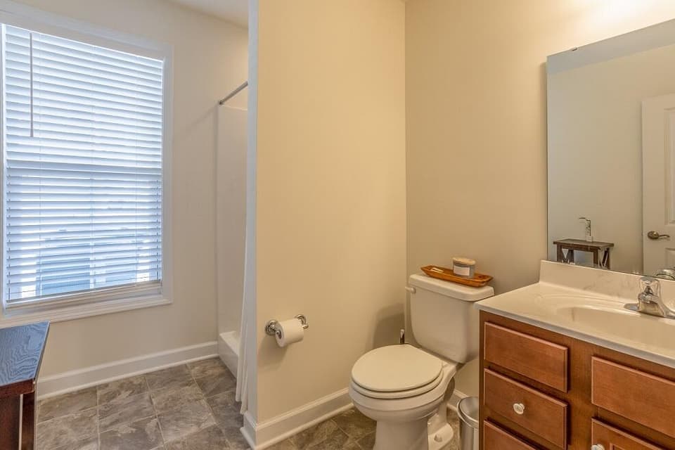 110 Hamilton Ave NW, photo 16 of 24