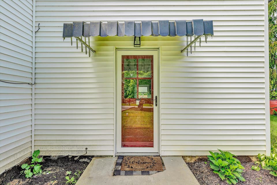 215 S Hill Dr, photo 6 of 37