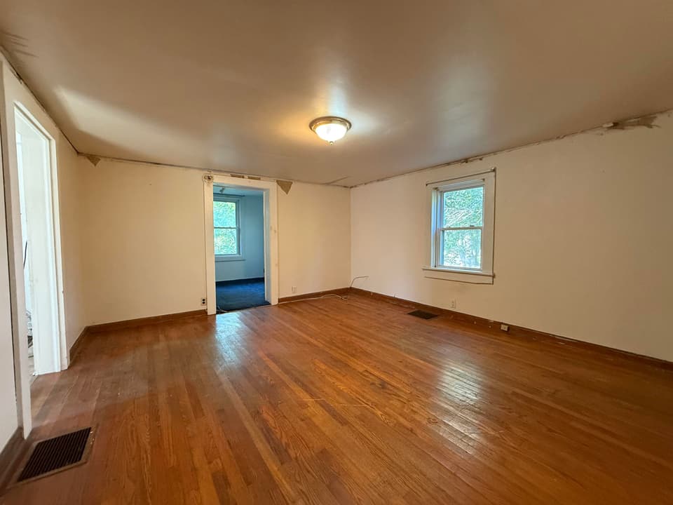945 Montgomery Street, photo 23 of 31