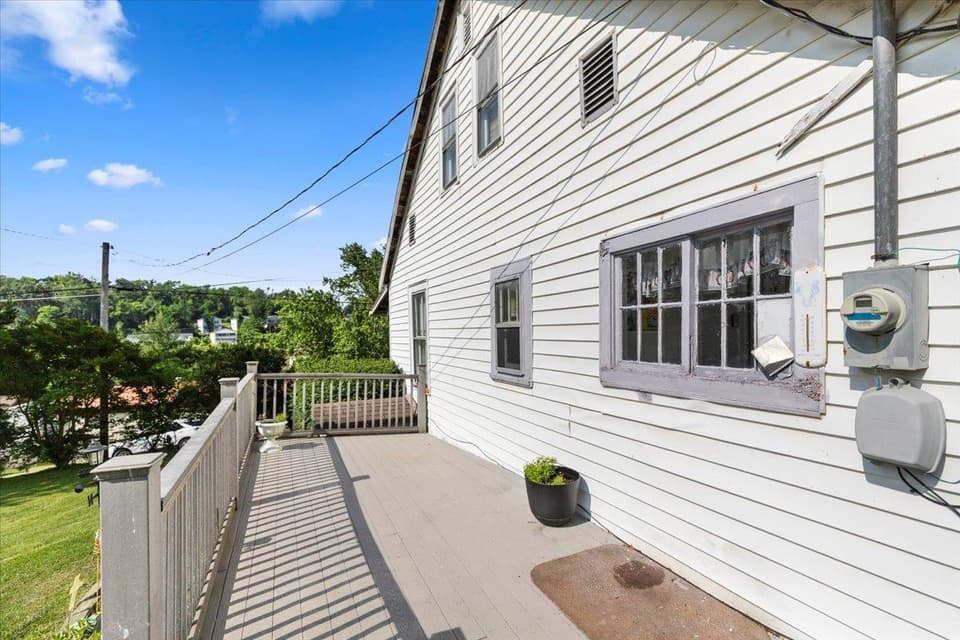 1160 Montgomery Street, photo 11 of 40
