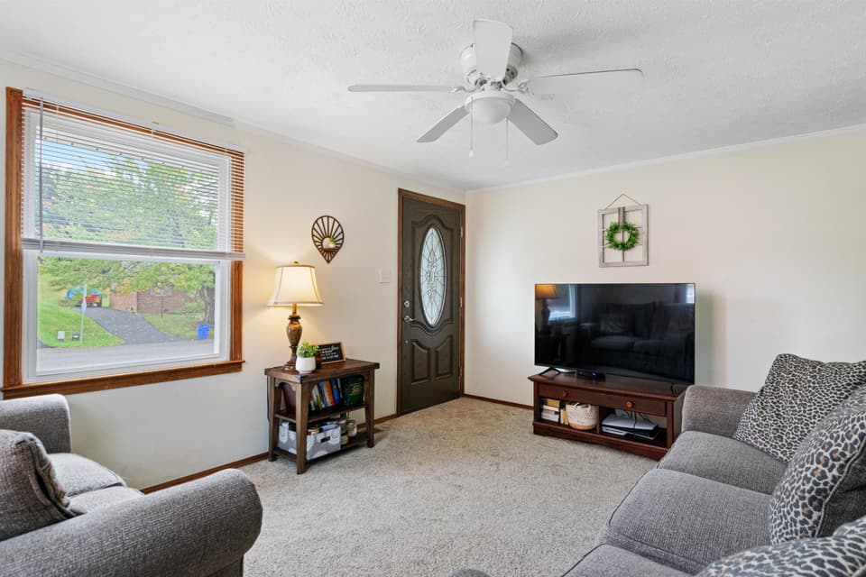 1525 Pine Street, photo 5 of 21