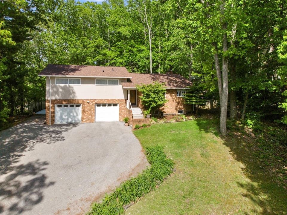 300 Tomahawk Drive, photo 2 of 40