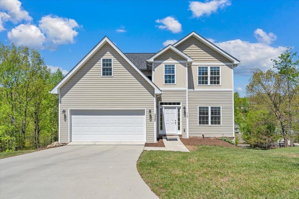 1140 Crosscreek Drive, Christiansburg, VA