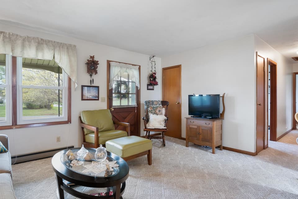 1190 S Franklin Street, photo 8 of 40