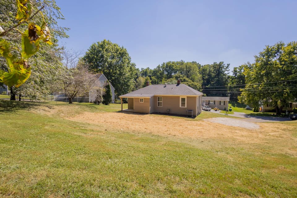 630 School Lane, photo 27 of 33