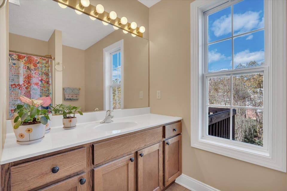 935 Oak Tree Boulevard, photo 14 of 32