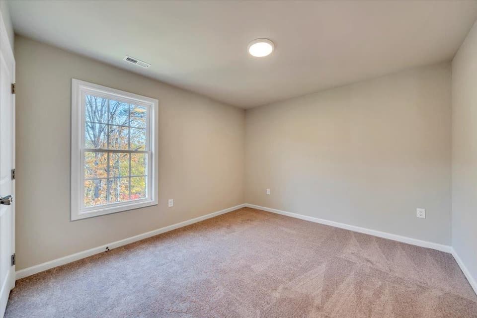 1555 Kensington Way, photo 31 of 38