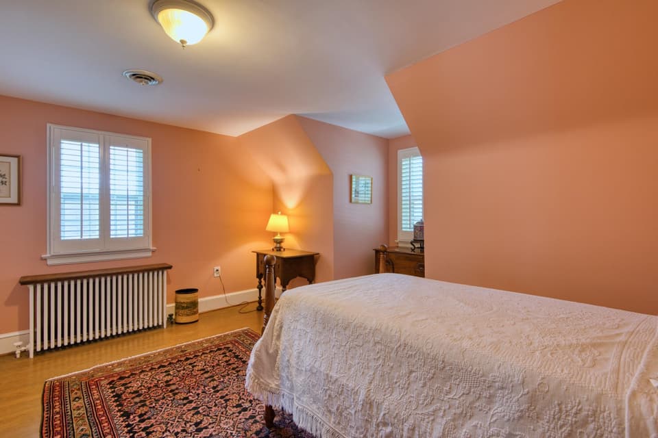 660 W Main Street, photo 34 of 40