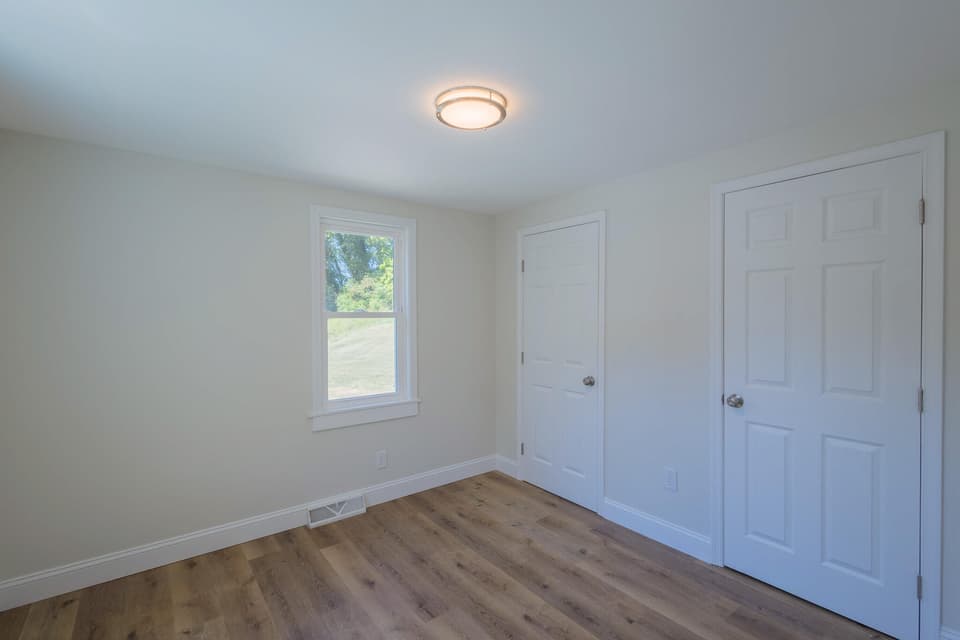 630 School Lane, photo 14 of 33